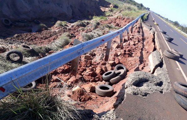 Contratista responsabiliza al MOPC de erosión en Ruta 11 - Edicion Impresa - ABC Color