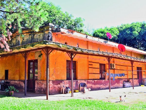 Estación Patiño Cué: Del escenario histórico a la terminal  del olvido