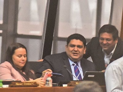 Esposa de diputado fue adjudicada con  obras por  G. 15.000  millones