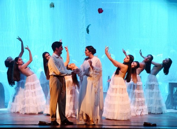 Una “Paloma Pará” sin riesgos pero con talento - Edicion Impresa - ABC Color
