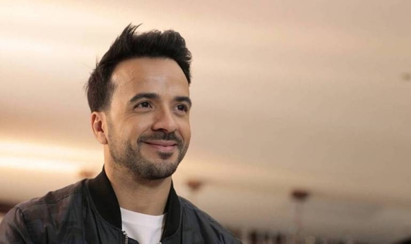 HOY / Luis Fonsi lanza su nuevo single y pelea con Camila Cabello por el título de 'canción de verano'