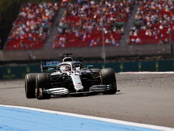 Hamilton se pasea y gana en GP de Francia