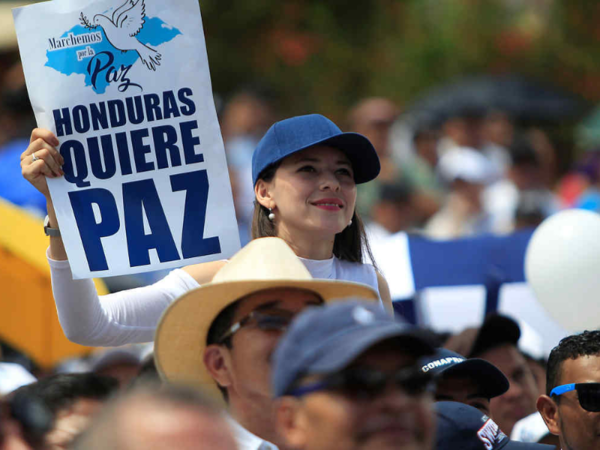 Manifestaciones siguen enlutando a Honduras - Radio 1000 AM