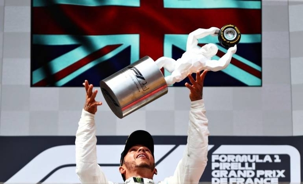 HOY / Hamilton y Mercedes prolongan su tiranía en la Fórmula Uno
