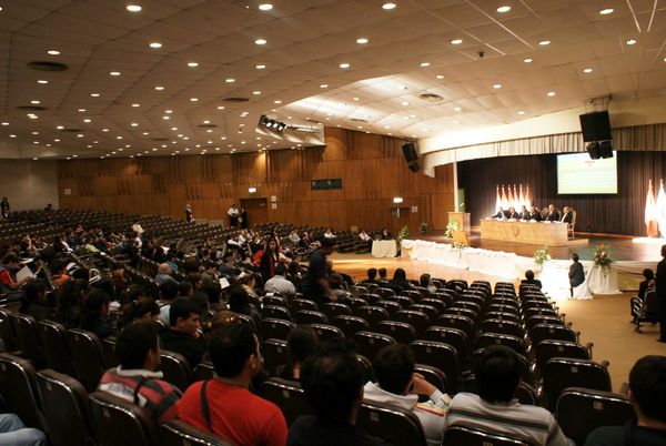 Debatirán sobre el futuro de la Universidad en Paraguay