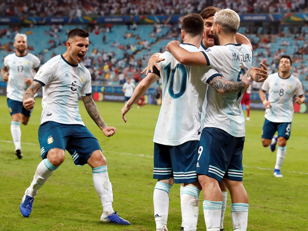 Argentina rubrica su clasificación tras vencer a Catar