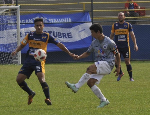 Atyrá es goleado y “12” es puntero - Deportes - ABC Color