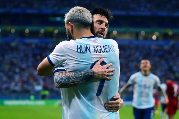 Argentina revivió y pegó el salto ante Catar