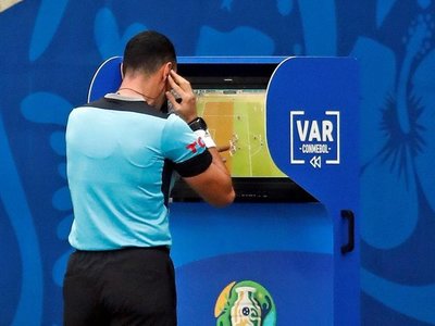 "El VAR es un niño al que hay que dejar que aprenda a andar"
