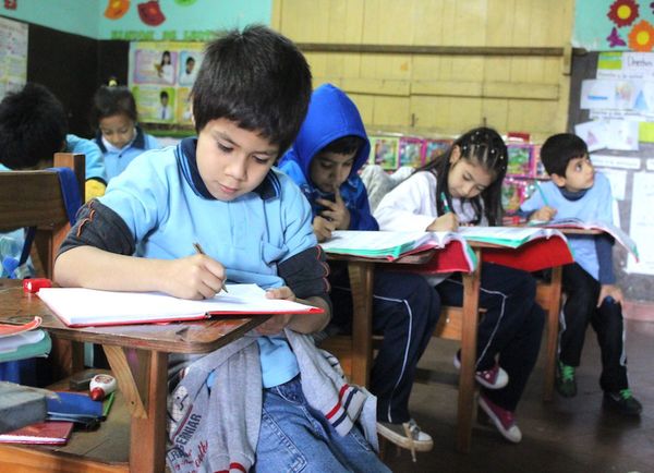 Por pérdida de tres meses de clases se maquillarán notas