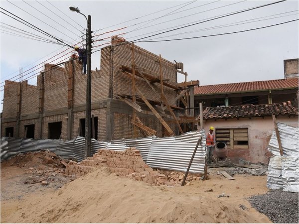 Fonacide: De 4 obras escolares en capital, solo en una hay avances