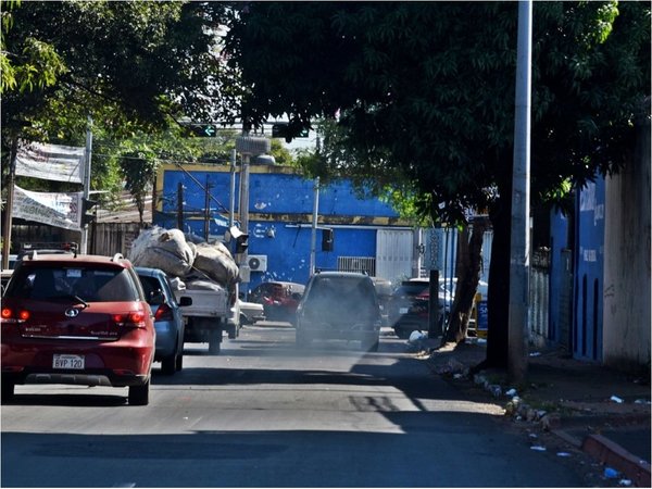 Urgen mayor control para combatir emisión de humo negro en Asunción
