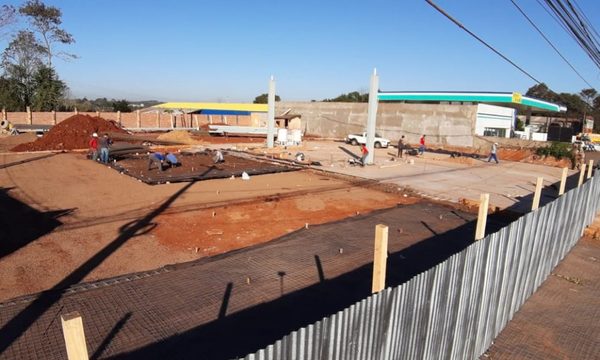 Siguen construyendo pese a clausura