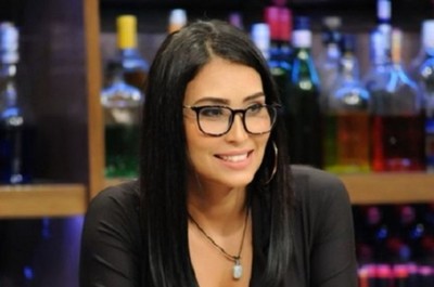 Jazmín Mernes fue a alentar a la albirroja y conversó con la prensa internacional