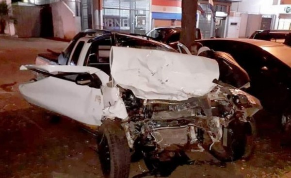 Un muerto en choque de camionetas