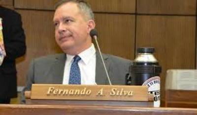Exigen destitución de Silva Facetti del JEM por mal uso de influencias » Ñanduti