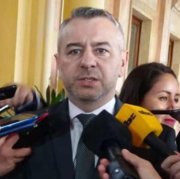 Con proyectos populistas, se está hipotecando caja fiscal, dice Centurión - 730am - ABC Color