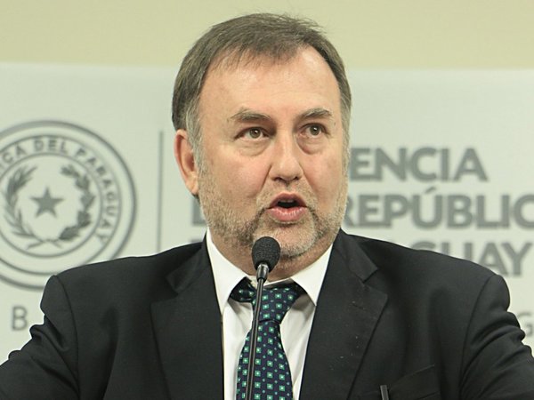 Benigno López pidió que dejen de complicar a su esposa
