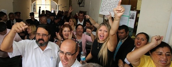 “Robo” de US$ 20 millones abortado e invención de cargos, dos lastres de gestión legislativa que se va - ADN Paraguayo