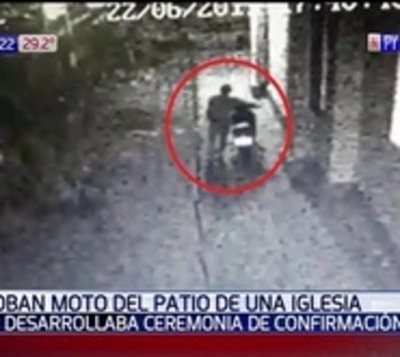 Maleante aprovechó ceremonia religiosa para robar una moto - Paraguay.com