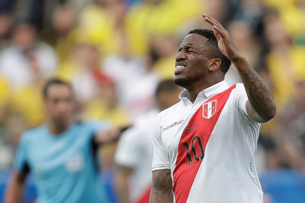 Jefferson Farfán se queda fuera de la Copa América por lesión