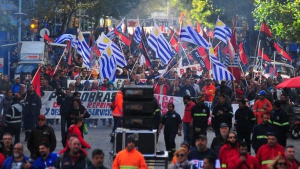La central sindical de Uruguay convoca una huelga general para el 25 de junio