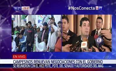 Autoridades se reúnen con campesinos | Noticias Paraguay