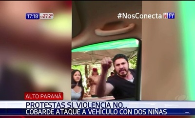 Escrachan a concejal esteño y sus hijas entran en pánico | Noticias Paraguay