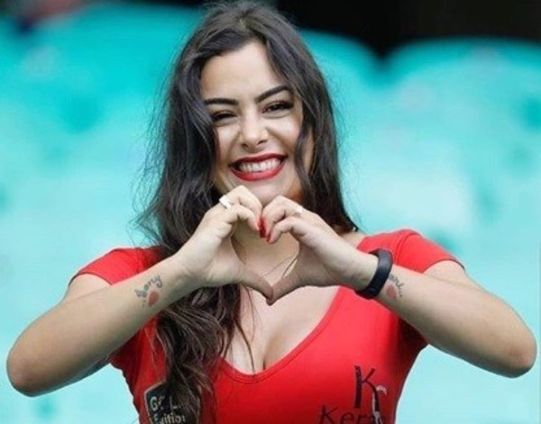 Larissa Riquelme sigue siendo la reina del fútbol - Churero.com