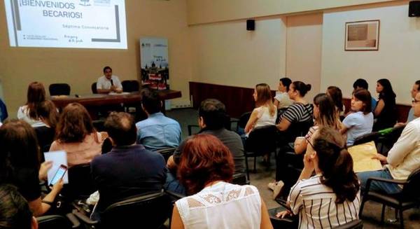 Becarios paraguayos se alistan para ir a estudiar en EE.UU » Ñanduti