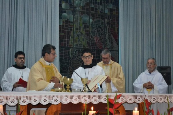 Obispo ojerúre misión evangelizadora oñembopyahu jey haguã - Especiales - ABC Color