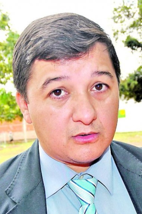 Imputan por acoso sexual a jefe de Patrulla Caminera - Edicion Impresa - ABC Color