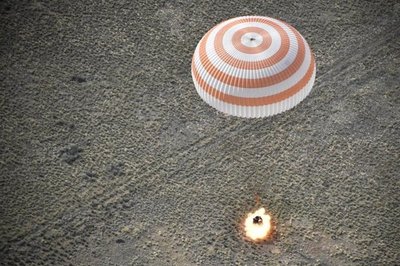 Tres astronautas regresan a la Tierra tras una misión en la ISS - Internacionales - ABC Color
