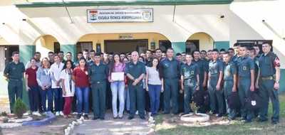 Yacyretá realizó charla sobre acuicultura a personal de las FF.AA | .::Agencia IP::.