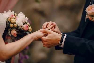 Organizan bodas para mujeres que luchan contra el cáncer