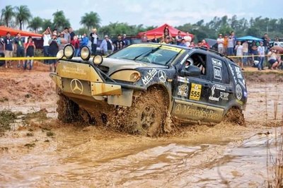 La dupla Otazo-Zacarias manda en los 'Todoterrenos'