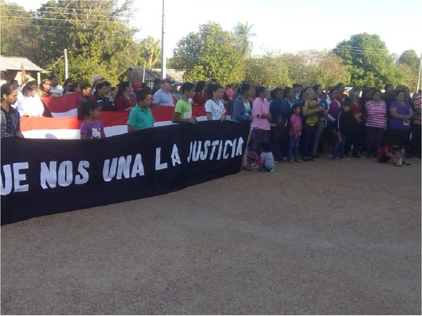 Con paro cívico, pobladores de Puerto Casado exigen mayor seguridad