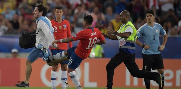 El chileno que jugará 'gratis' ante Colombia