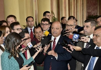 Titular de la UIP minimiza impuestazo - Nacionales - ABC Color