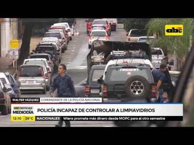 Policía incapaz de controlar a limpiavidrios - Tv - ABC Color