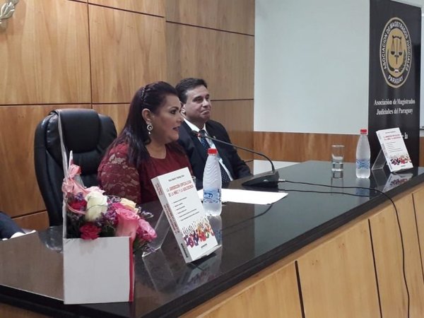 Lanzan libro jurídico sobre niñez - Nacionales - ABC Color