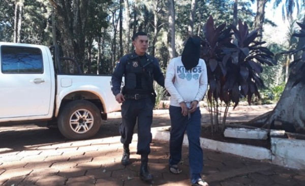 Detenido por golpear a su pareja y manosear a hijastra