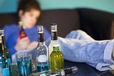 Alcohol potencia agresividad de personas con patologías mentales