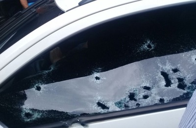 Hombre muere acribillado en estacionamiento de shopping