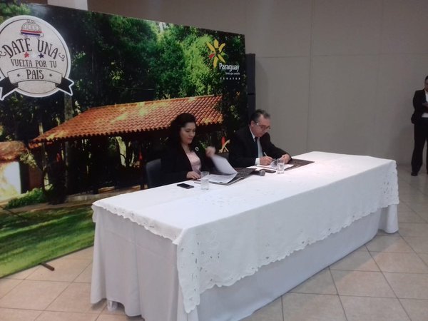 Suscriben convenio para fortalecer turismo en Alto Paraná - .::RADIO NACIONAL::.