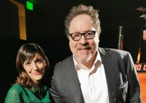 Lucía Sapena Con Jon Favreau, Uno De Los Productores Y Directores Actuales Más Importantes De Hollywood