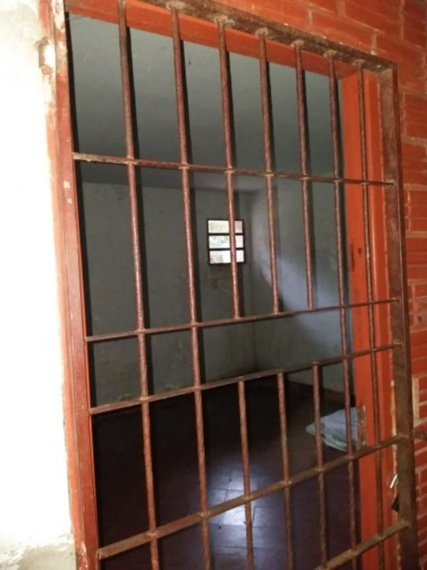 Preso se escapó por la ventana del calabozo en Ayolas - Nacionales - ABC Color
