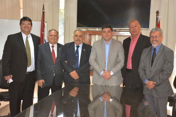 Gremio de Jubilados Bancarios celebran reconocimiento