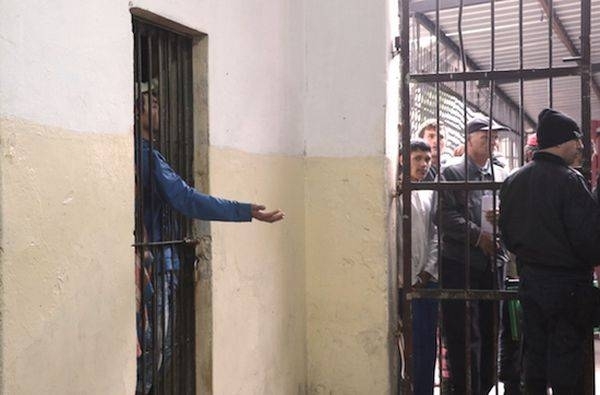HOY / Rige Emergencia Penitenciaria: militares y policías controlarán afuera, polvorín estará adentro