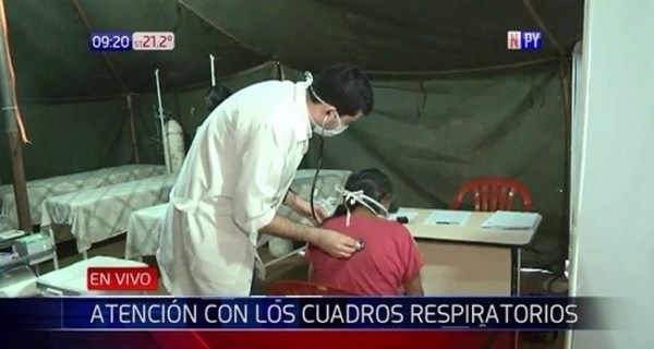 Habilitan carpas para atención preferencial a pacientes con afecciones respiratorias